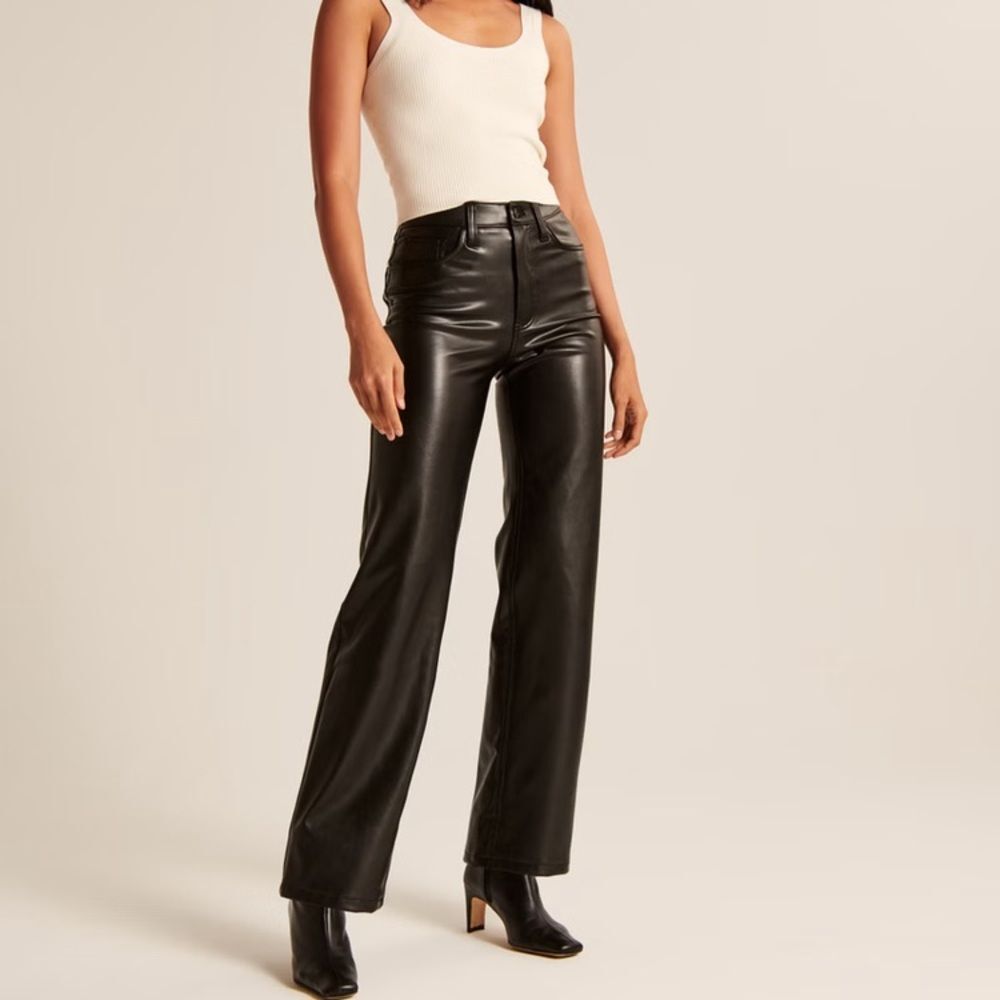 Abercrombie Black Vegan Leather 90’s Straight Leg Pants 32 14